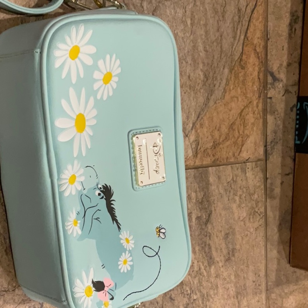 Lounge-fly purse